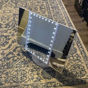 Impressions Vanity Touch Trifold XL LES Makeup Mirror